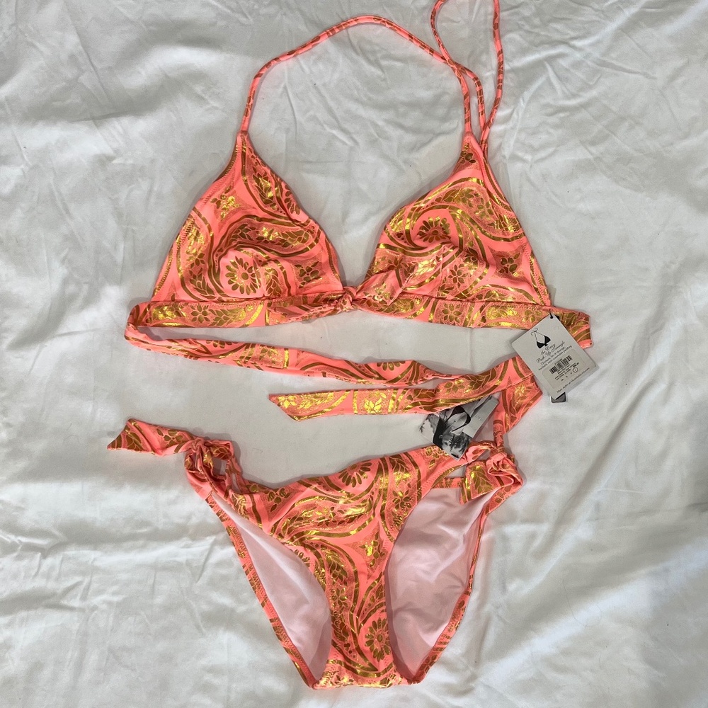 NWT Victoria Secret Sexy Swim Bikini Top